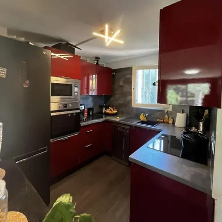 Holiday home Entierement Equipee Calme 5mn De La